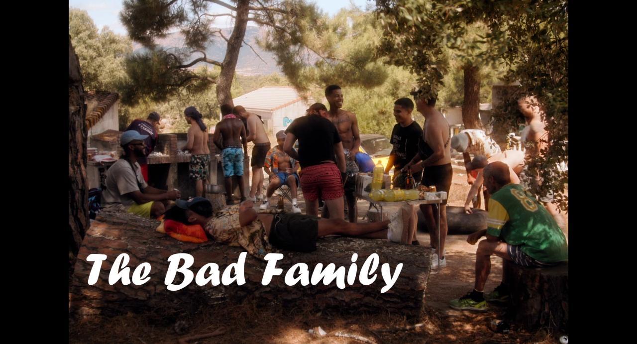 فيلم The Bad Family 2022 مترجم كامل HD